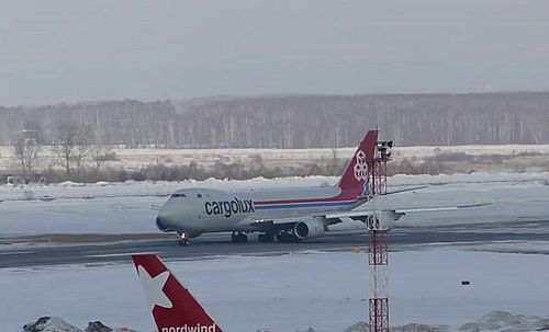 Боинг 747-800 авиакомпании «Карголюкс» в аэропорту Толмачево.